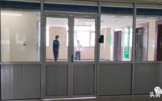陪伴父亲住院感慨说说简短，父亲生病发朋友圈的句子