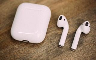 airpods正确充电方法（充电需要把耳机拿出来吗）