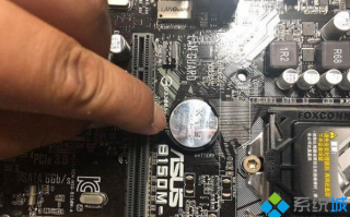 Win10每次开机电脑时间都不对的原因和解决方法